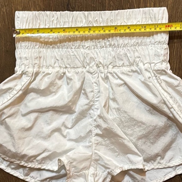 EUC Free People Movement The Way Home Short;White; High Waisted; Lined; Womens M - Picture 7 of 8